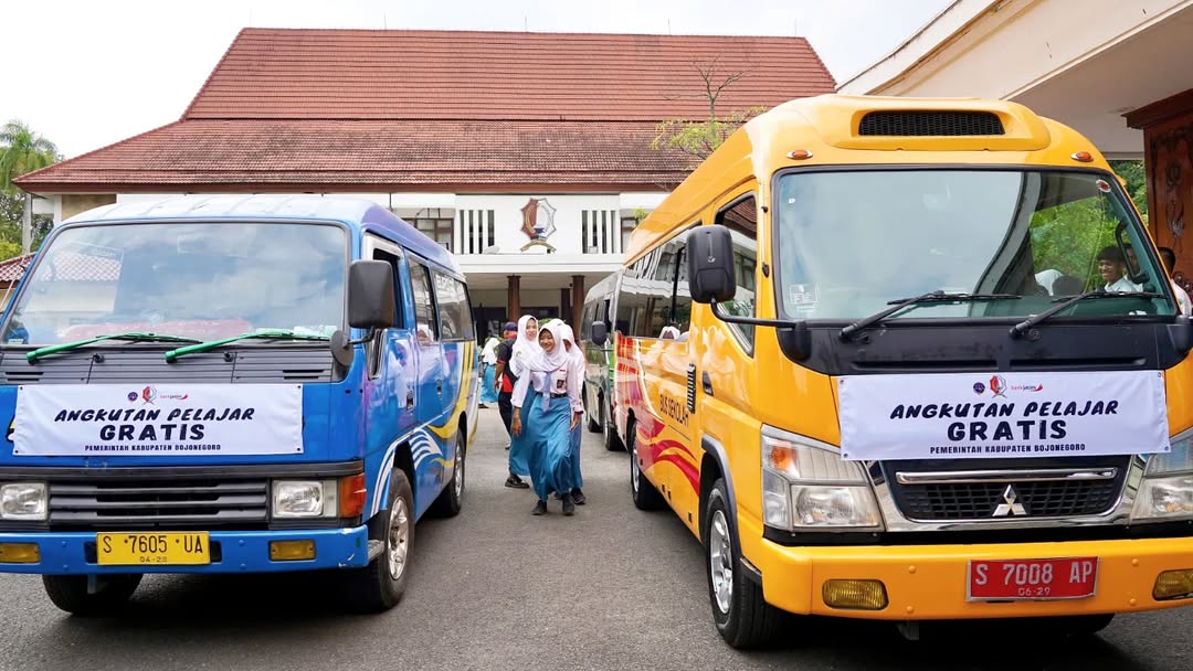 Angkutan Pelajar Gratis - Bojonegoro Raya